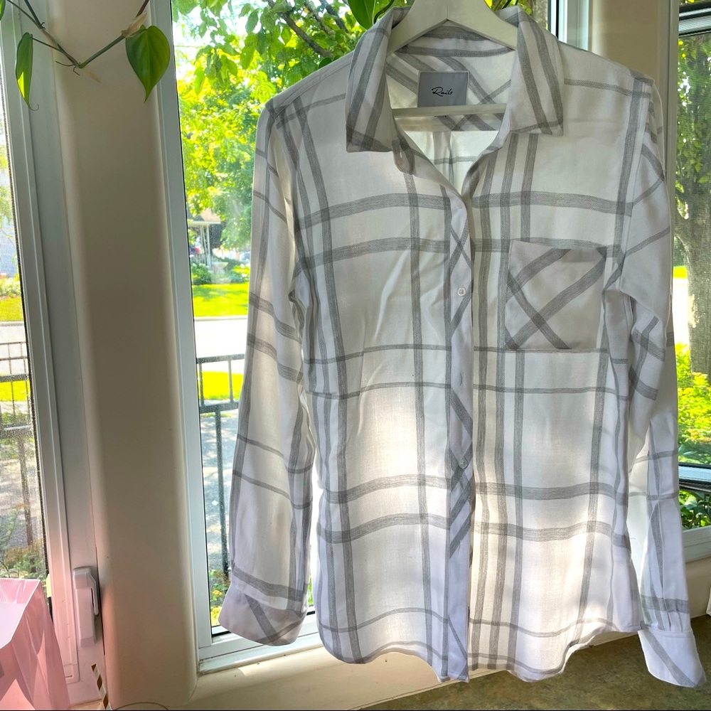 Rails LA button down